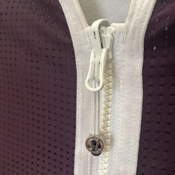 LULULEMON | Burgundy Find Your Bliss Reversible Jacket - sz 4 - Picture 8 of 13